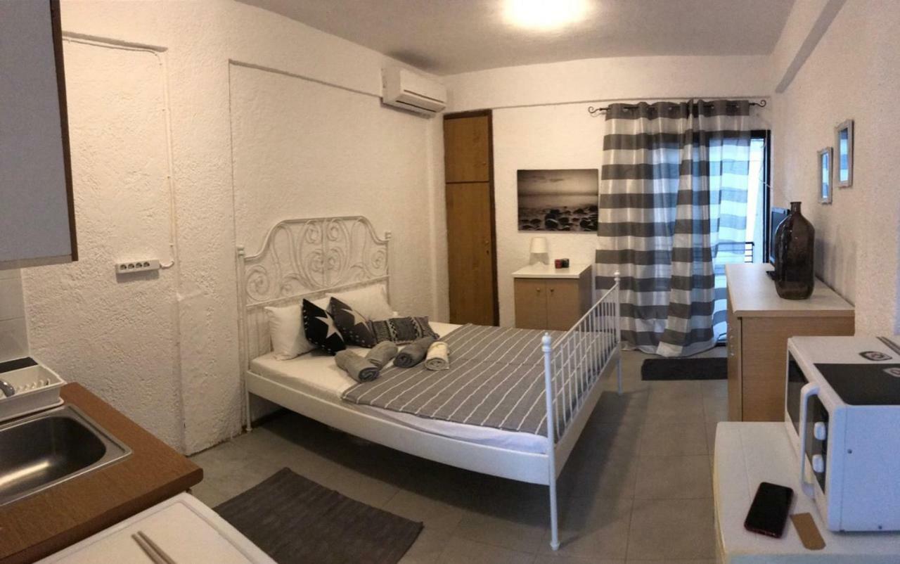 Meli'S Studio Appartement Pefkochori Buitenkant foto